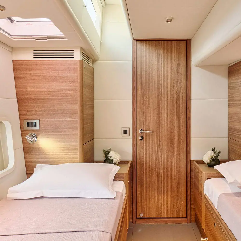 O Yachts 15