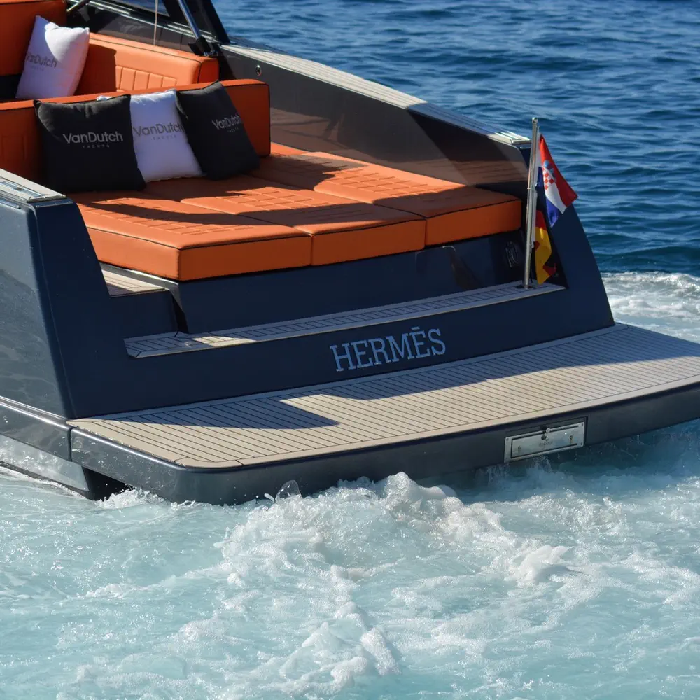Hermes 11
