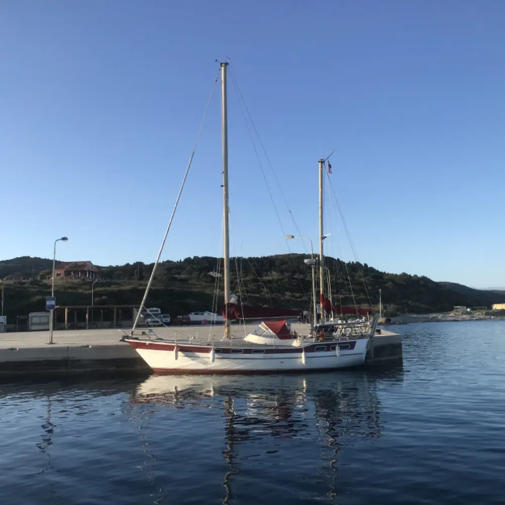 Main image of sail boat, Amphitrite Asterias
