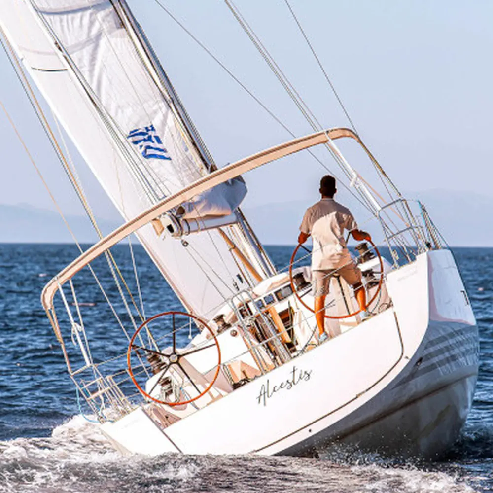 Athena 16