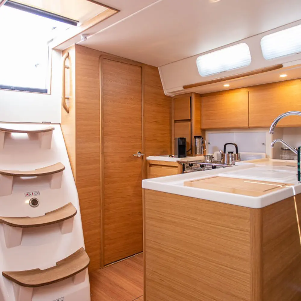 Athena 40
