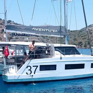 catamaran, Aventura 37 Catalina