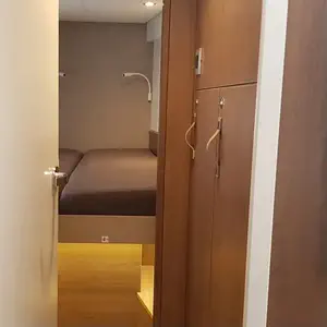 thumb 9