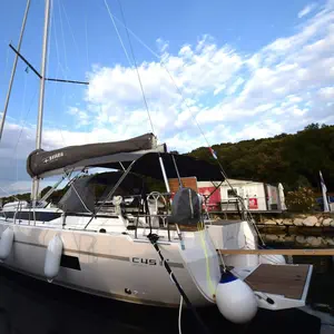 sail boat, Bavaria C45 Style Aria