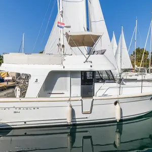 motor boat, Swift Trawler 34 Fly Blue Sky