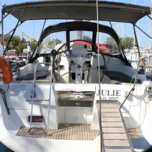sail boat, Oceanis 37 Julie