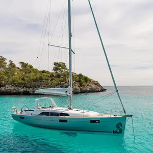 https://dsmkaagprkqin.cloudfront.net/thumbnails/beneteau/sail-boat/oceanis-41-1/1793159000000100171-1746995010096456967-ec-41o-18-cr-300x300.webp