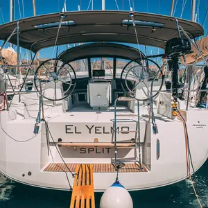 https://dsmkaagprkqin.cloudfront.net/thumbnails/jeanneau/jeanneau-54/sail-boat/6161172670000107274-1746529890553737271-el-yelmo-300x300.webp