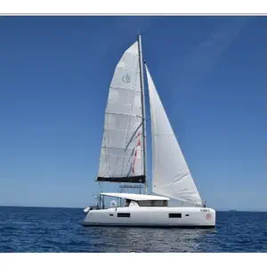 https://dsmkaagprkqin.cloudfront.net/thumbnails/lagoon/catamaran/lagoon-42/13307260644301230-1746627403593624618-lux-300x300.webp