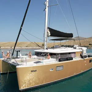 catamaran, Lagoon 450 Fly Black Duck