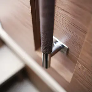 thumb 52