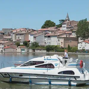 https://dsmkaagprkqin.cloudfront.net/thumbnails/le-boat/motor-boat/consul/6463129370000102746-1746640953868596680-consul-budget-6-300x300.webp