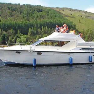 https://dsmkaagprkqin.cloudfront.net/thumbnails/le-boat/motor-boat/royal-star-whs/6463438600000102746-1746552623270500863-royal-star-whs-budget-1-300x300.webp
