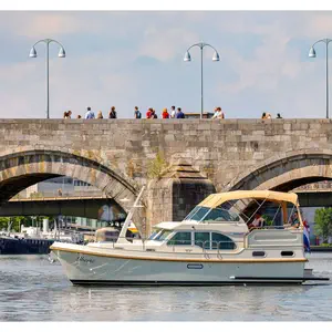 https://dsmkaagprkqin.cloudfront.net/thumbnails/linssen/motor-boat/linssen-grand-sturdy-30/4183431183801322-1746550504347394712-mapheri-300x300.webp