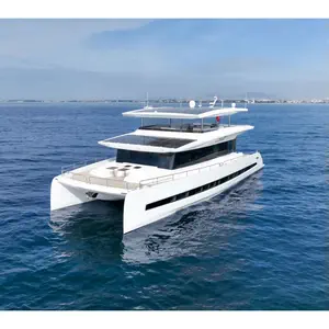 power catamaran,  ATRAVERSIA